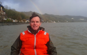 et en plus le barreur nous gueule dessus!